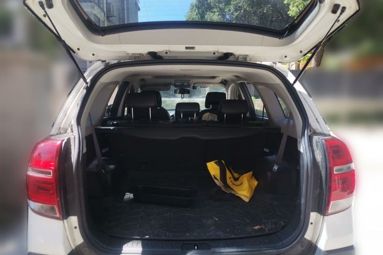 Used Chevrolet Captiva 2017 2.4L 4x4 Flagship Edition 7-Seater Trunk
