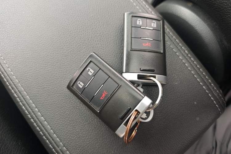 Used Chevrolet Captiva 2017 2.4L Two-Wheel Drive Luxury Edition 7 Seats Vehicle Key