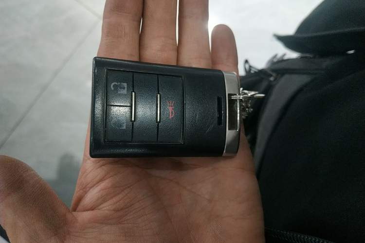 Used Chevrolet Captiva 2017 2.4L 4x4 Flagship Edition 7-Seater Vehicle Key