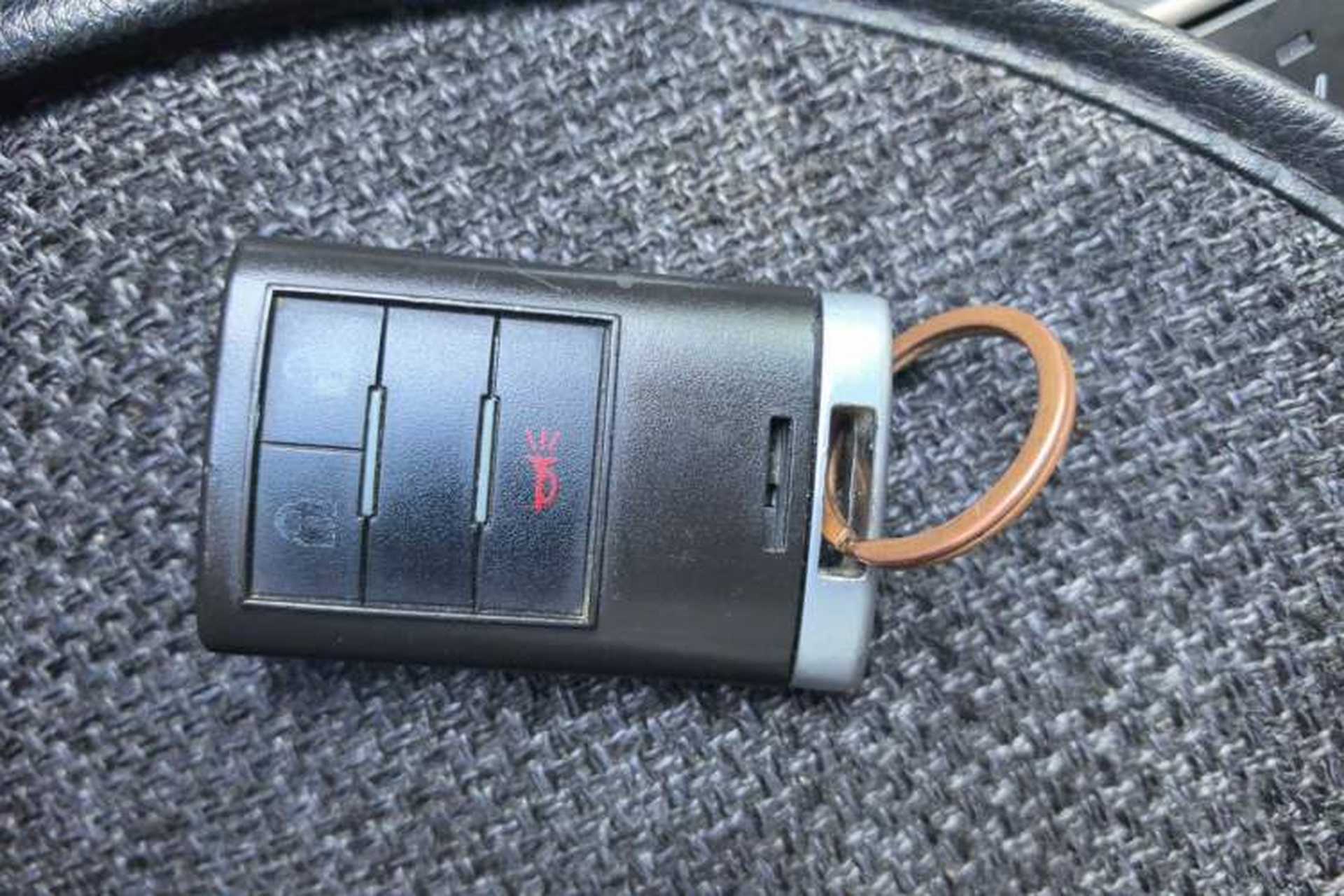 Used Chevrolet Captiva 2017 2.4L Two-Wheel Drive Urban Version 7 Seats Vehicle Key
