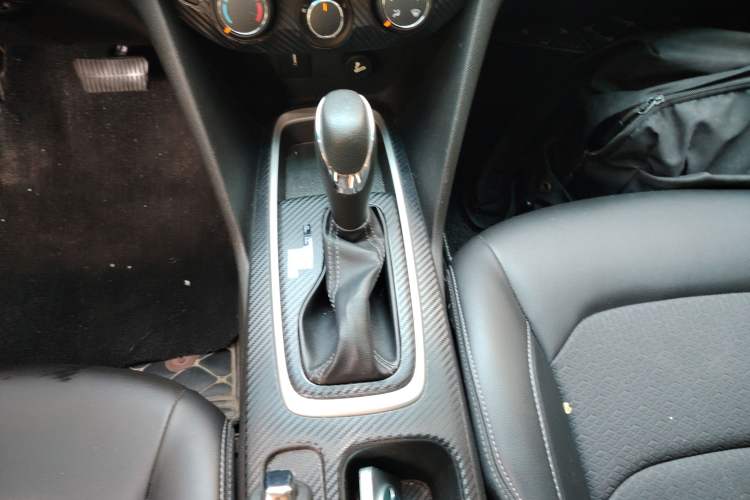 Used Chevrolet Cavalier 2016 1.5L Automatic Enjoyment Edition Gear Lever