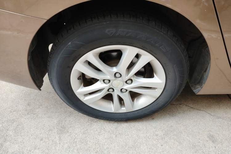 Used Chevrolet Cavalier 2016 1.5L Automatic Enjoyment Edition Right Rear Wheel Hub