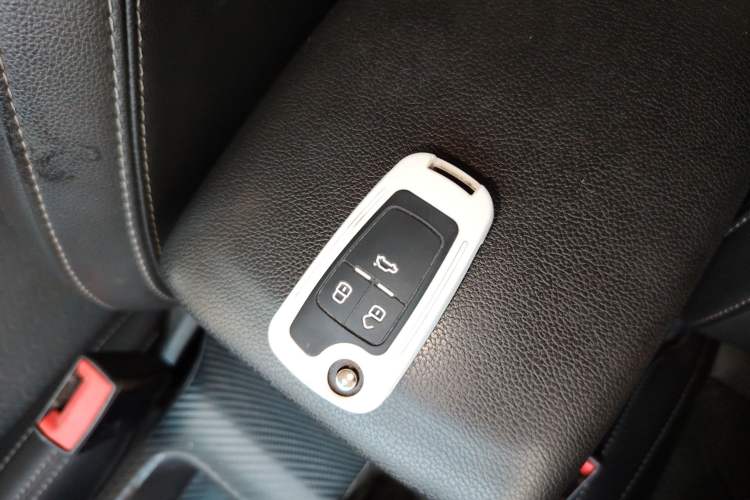 Used Chevrolet Cavalier 2016 1.5L Automatic Enjoyment Edition Vehicle Key