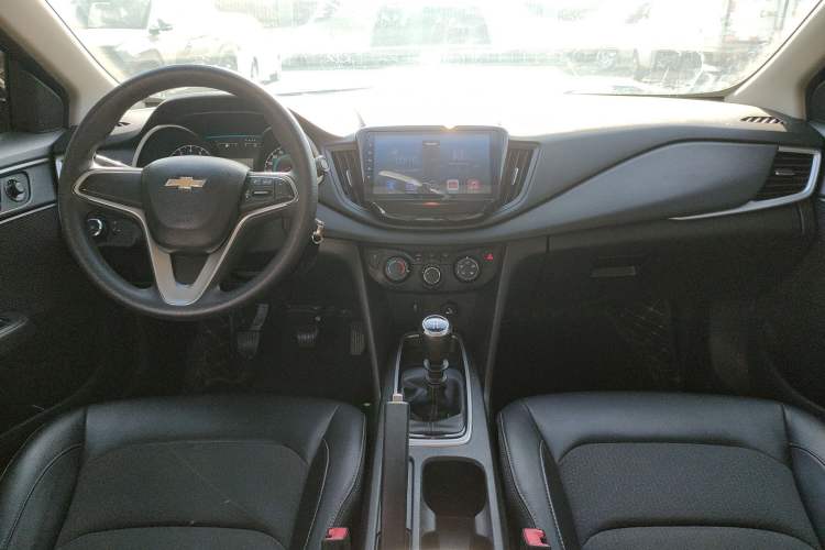 Used Chevrolet Cavalier 2016 1.5L Manual Xinyue Edition Center Console