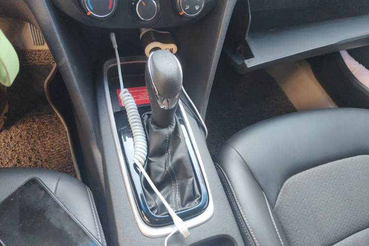Used Chevrolet Cavalier 2016 1.5L Automatic Xinyue Edition Gear Lever