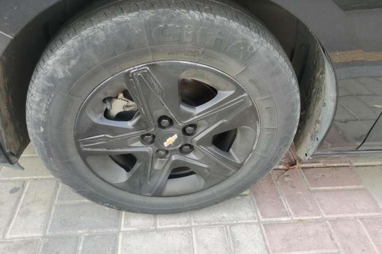 Used Chevrolet Cavalier 2016 1.5L Automatic Enjoyment Edition Left Front Wheel Hub