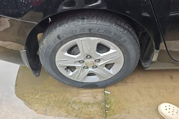 Used Chevrolet Cavalier 2016 1.5L Automatic Enjoyment Edition Right Rear Wheel Hub