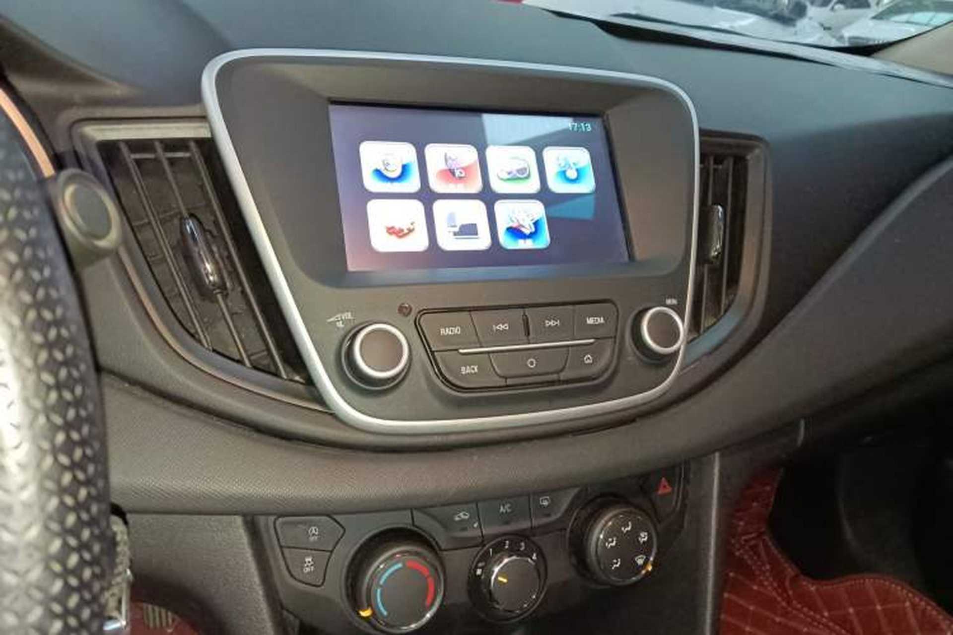 Used Chevrolet Cavalier 2016 1.5L Automatic Xinyue Edition Audio And AC Panel