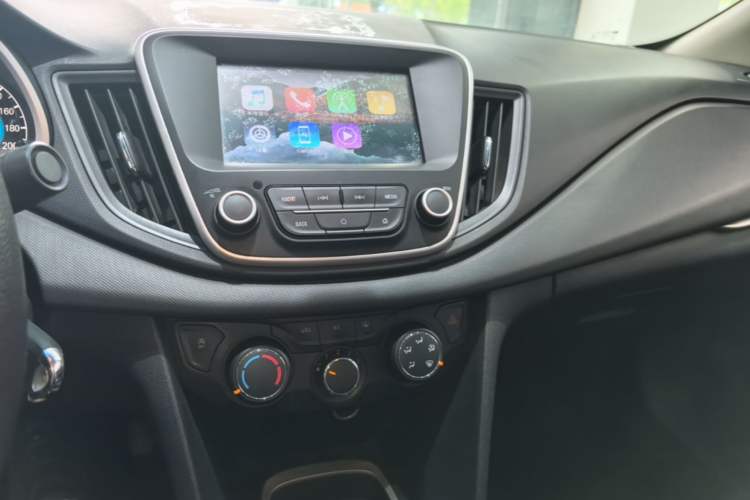 Used Chevrolet Cavalier 2016 1.5L Manual Xinyue Edition Audio And AC Panel