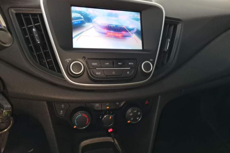 Used Chevrolet Cavalier 2016 1.5L Automatic Xinyue Edition Audio And AC Panel