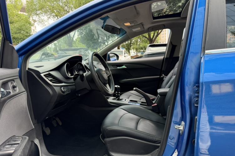 Used Chevrolet Cavalier 2016 1.5L Manual Xinyue Edition Interior 2