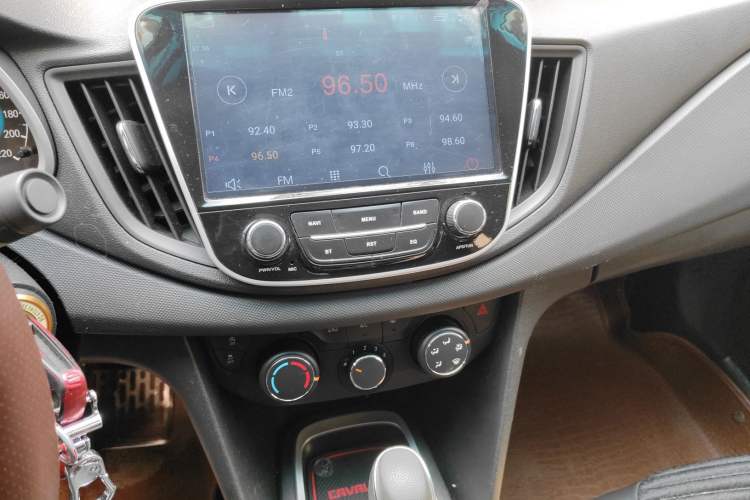 Used Chevrolet Cavalier 2016 1.5L Automatic Enjoyment Edition Audio And AC Panel