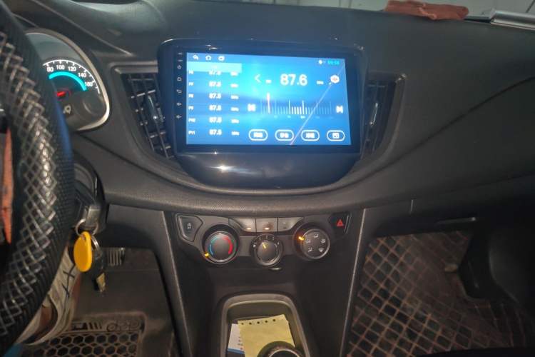 Used Chevrolet Cavalier 2016 1.5L Manual Enjoyment Edition Audio And AC Panel