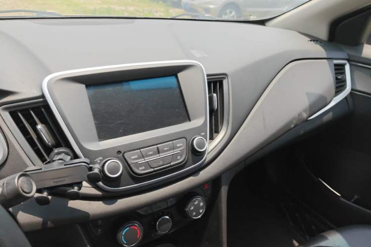 Used Chevrolet Cavalier 2016 1.5L Automatic Xinyue Edition Audio And AC Panel