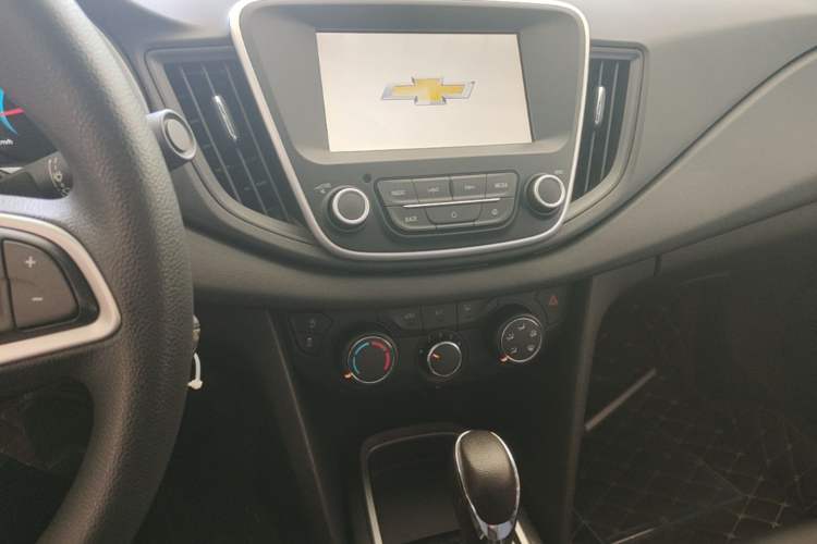 Used Chevrolet Cavalier 2016 1.5L Automatic Xinyue Edition Audio And AC Panel