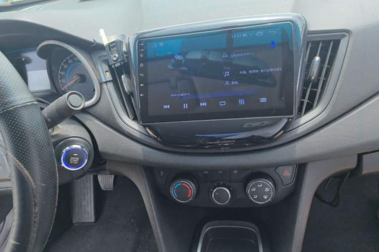 Used Chevrolet Cavalier 2016 1.5L Manual Enjoyment Edition Audio And AC Panel