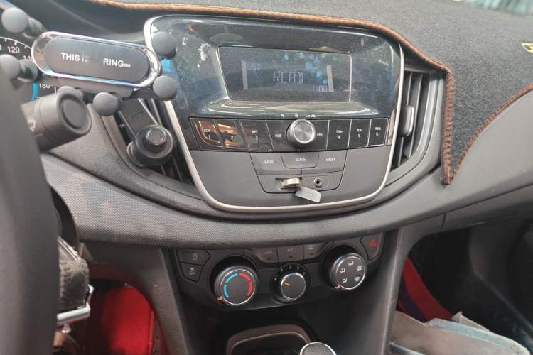 Used Chevrolet Cavalier 2016 1.5L Automatic Enjoyment Edition Audio And AC Panel