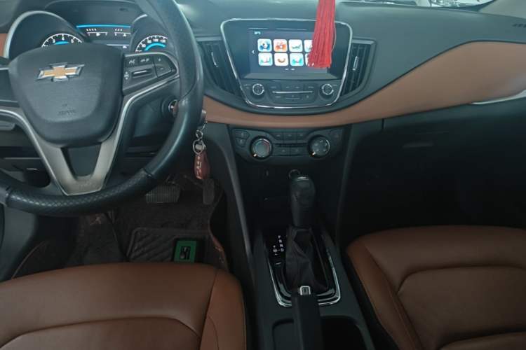 Used Chevrolet Cavalier 2016 1.5L Automatic Xinsong Edition Audio And AC Panel
