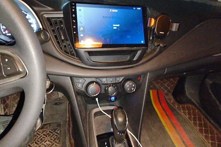 Used Chevrolet Cavalier 2016 1.5L Automatic Xinyue Edition Audio And AC Panel
