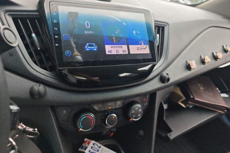 Used Chevrolet Cavalier 2016 1.5L Manual Enjoyment Edition Audio And AC Panel