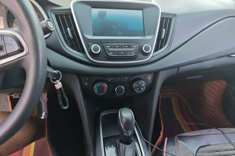 Used Chevrolet Cavalier 2016 1.5L Automatic Xinyue Edition Audio And AC Panel