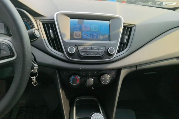 Used Chevrolet Cavalier 2016 1.5L Manual Xinyue Edition Audio And AC Panel