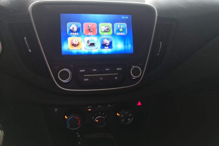 Used Chevrolet Cavalier 2016 1.5L Manual Xinyue Edition Audio And AC Panel