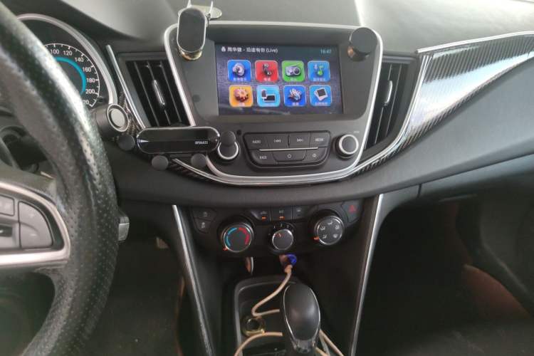 Used Chevrolet Cavalier 2016 1.5L Automatic Xinyue Edition Audio And AC Panel