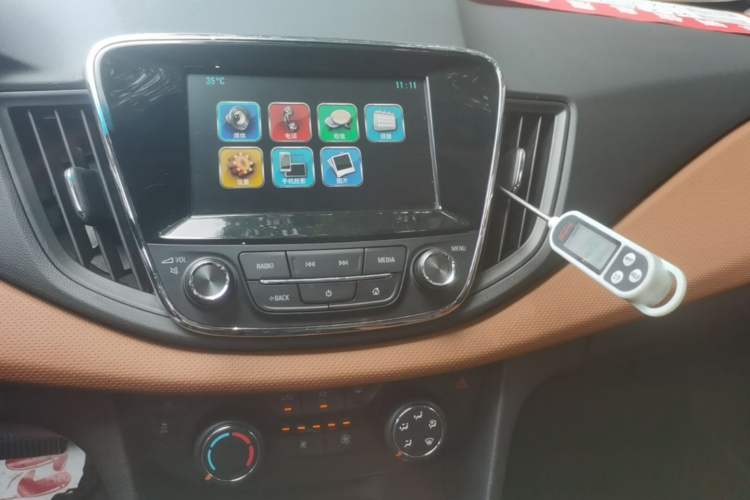 Used Chevrolet Cavalier 2016 1.5L Automatic Xinsong Edition Audio And AC Panel