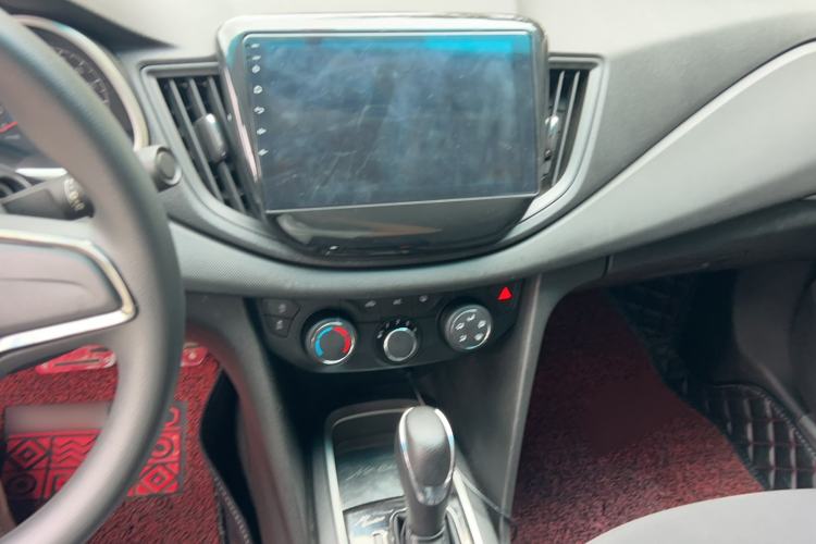 Used Chevrolet Cavalier 2016 1.5L Automatic Enjoyment Edition Audio And AC Panel