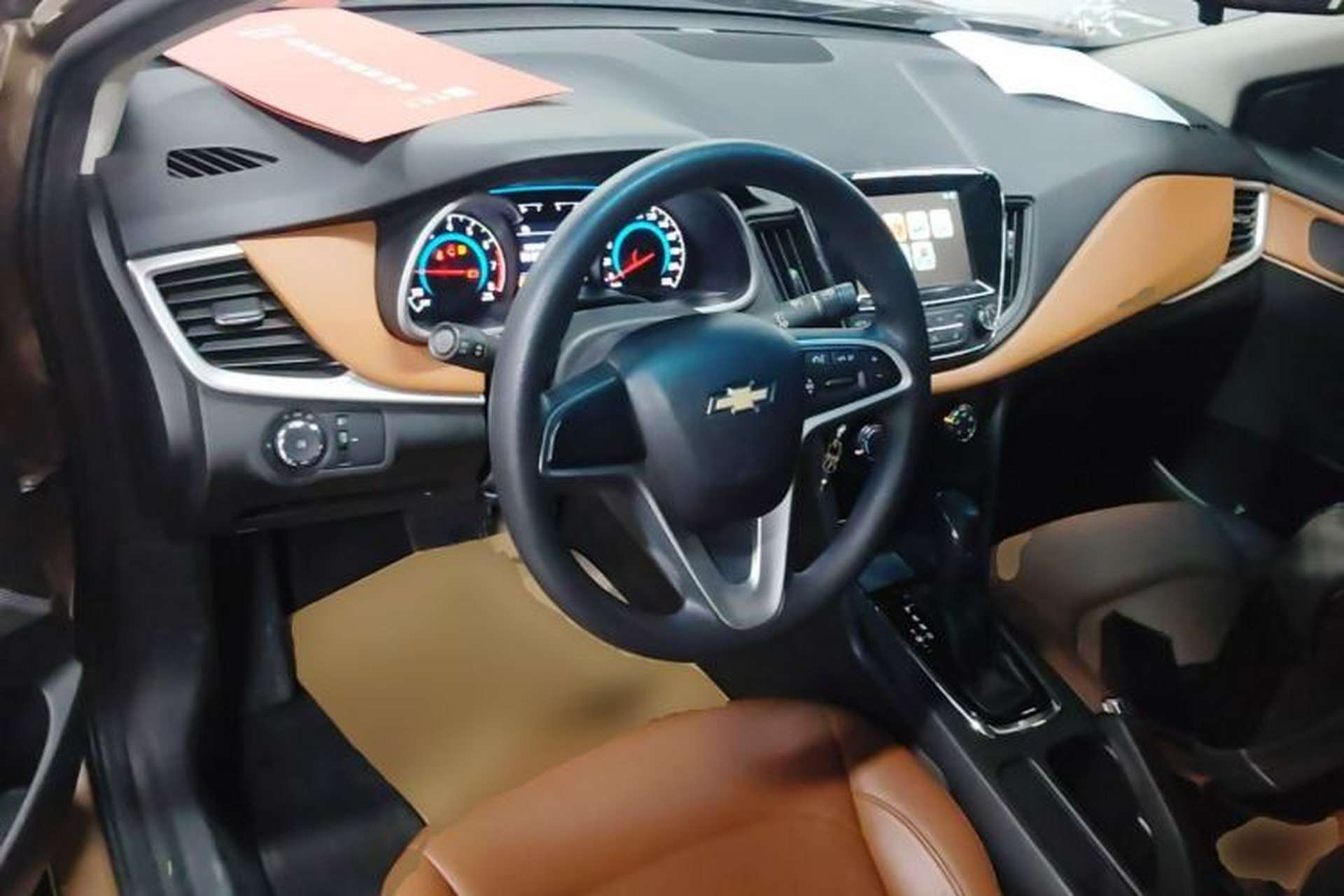 Used Chevrolet Cavalier 2016 1.5L Automatic Xinsong Edition Center Console