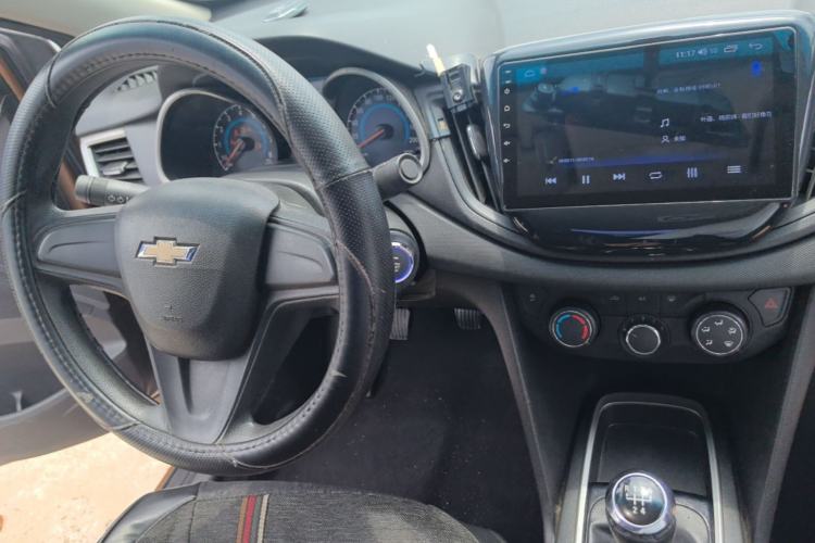 Used Chevrolet Cavalier 2016 1.5L Manual Enjoyment Edition Center Console