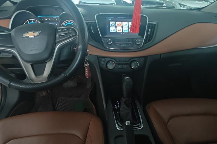 Used Chevrolet Cavalier 2016 1.5L Automatic Xinsong Edition Center Console