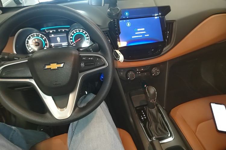Used Chevrolet Cavalier 2016 1.5L Automatic Xinsong Edition Center Console