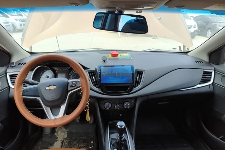 Used Chevrolet Cavalier 2016 1.5L Manual Xinyue Edition Center Console