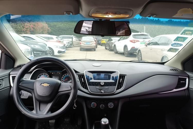 Used Chevrolet Cavalier 2016 1.5L Manual Enjoyment Edition Center Console
