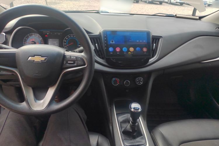 Used Chevrolet Cavalier 2016 1.5L Manual Xinyue Edition Center Console