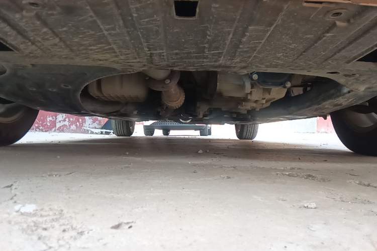 Used Chevrolet Cavalier 2016 1.5L Automatic Xinyue Edition Chassis Front