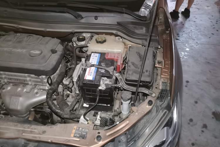 Used Chevrolet Cavalier 2016 1.5L Automatic Xinsong Edition Engine Bay Left