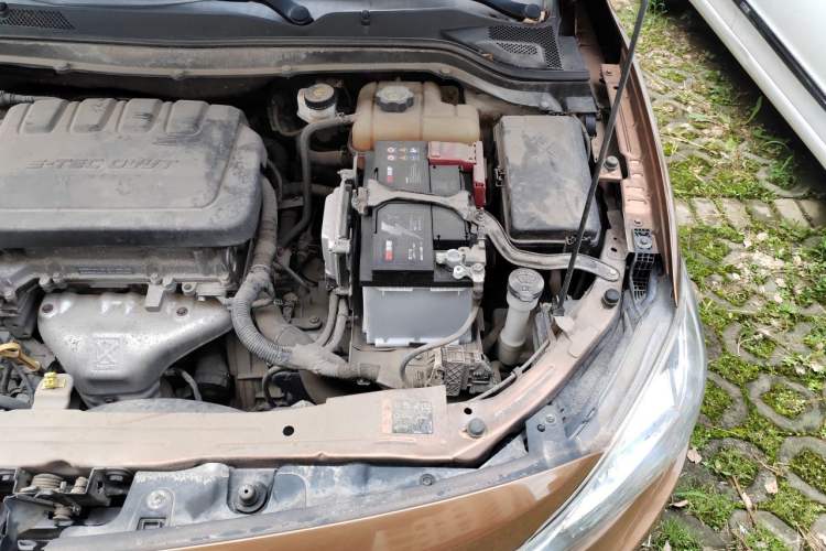 Used Chevrolet Cavalier 2016 1.5L Automatic Xinyue Edition Engine Bay Left