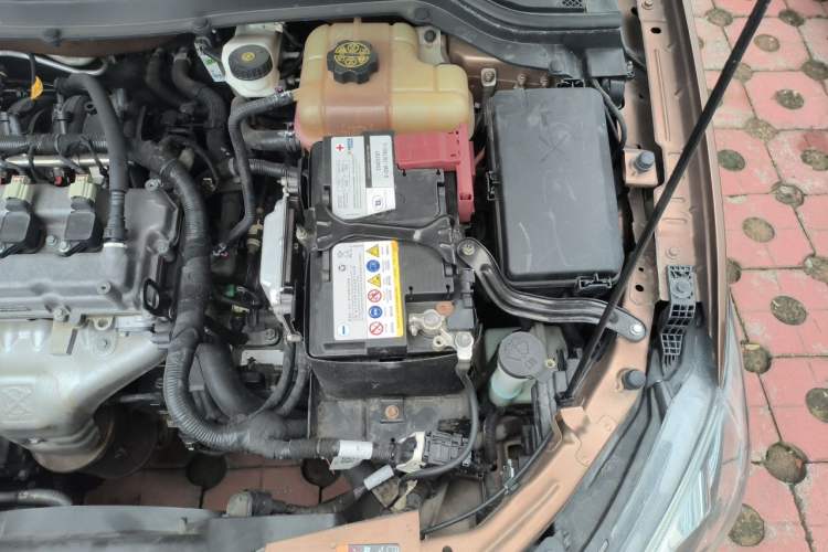 Used Chevrolet Cavalier 2016 1.5L Automatic Xinyue Edition Engine Bay Left