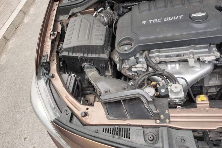 Used Chevrolet Cavalier 2016 1.5L Automatic Xinsong Edition Engine Bay Right