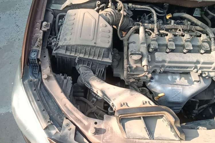 Used Chevrolet Cavalier 2016 1.5L Automatic Xinyue Edition Engine Bay Right