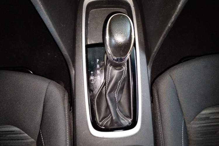 Used Chevrolet Cavalier 2016 1.5L Automatic Enjoyment Edition Gear Lever