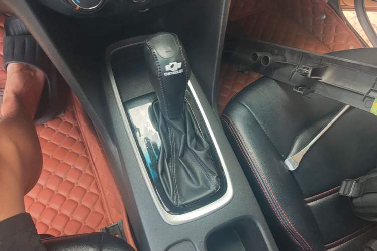 Used Chevrolet Cavalier 2016 1.5L Automatic Xinyue Edition Gear Lever