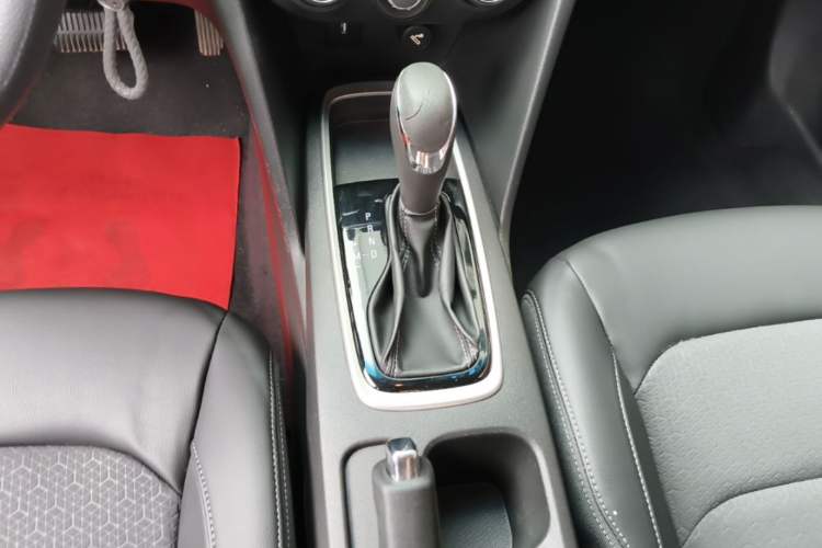 Used Chevrolet Cavalier 2016 1.5L Automatic Xinyue Edition Gear Lever