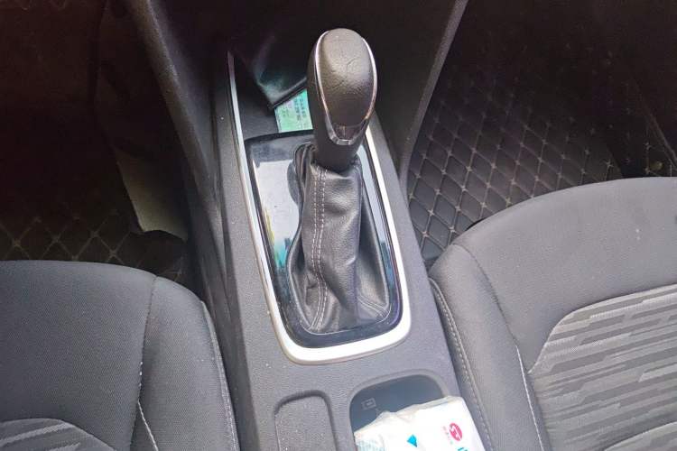 Used Chevrolet Cavalier 2016 1.5L Automatic Enjoyment Edition Gear Lever