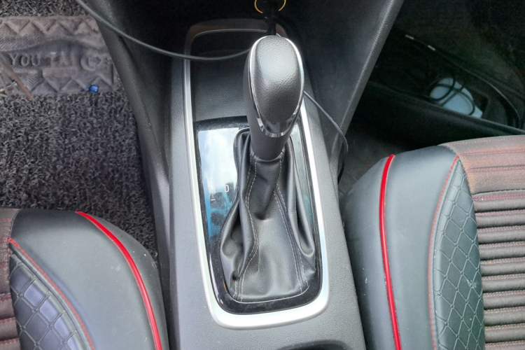 Used Chevrolet Cavalier 2016 1.5L Automatic Enjoyment Edition Gear Lever