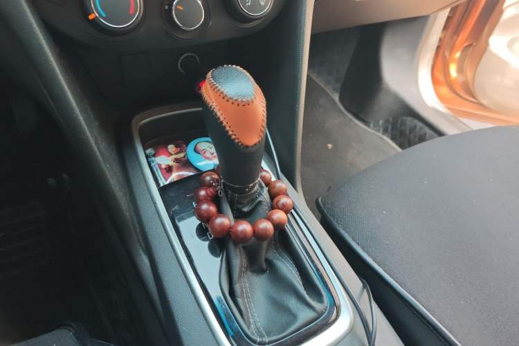 Used Chevrolet Cavalier 2016 1.5L Automatic Enjoyment Edition Gear Lever
