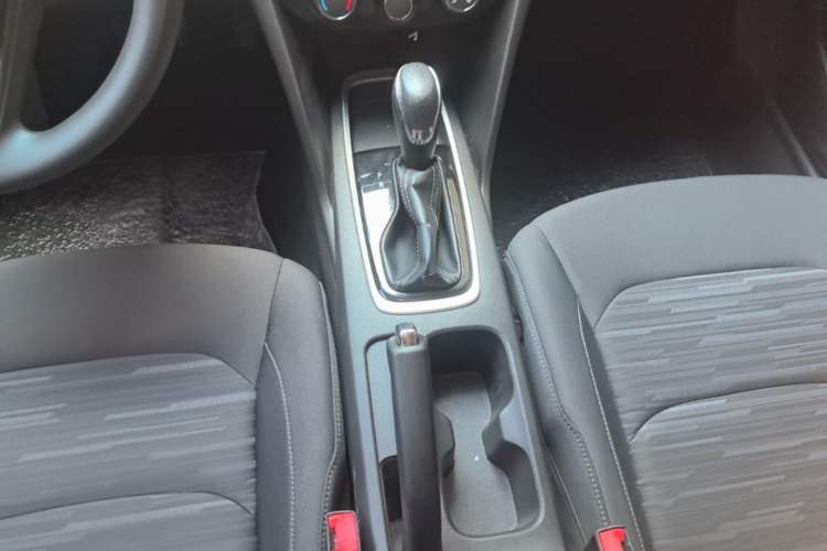 Used Chevrolet Cavalier 2016 1.5L Automatic Enjoyment Edition Gear Lever